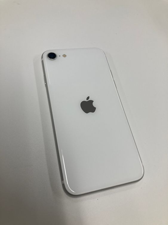 ������ ����92% SIM�ե꡼ iPhoneSE(�裲����) 64GB �ۥ磻��
