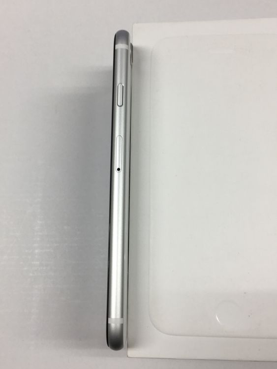 ��Touch ID�����Բġ�����¾ư�������SIM�ե꡼ iPhone SE ��2���� 64GB