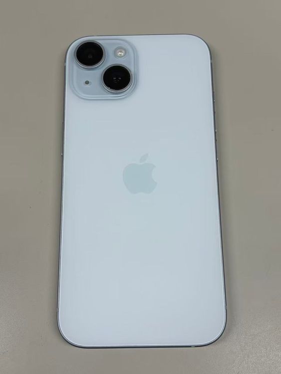 �ڥ�Х���BOX�� ����88%SIM�ե꡼ iPhone15 128GB �֥롼