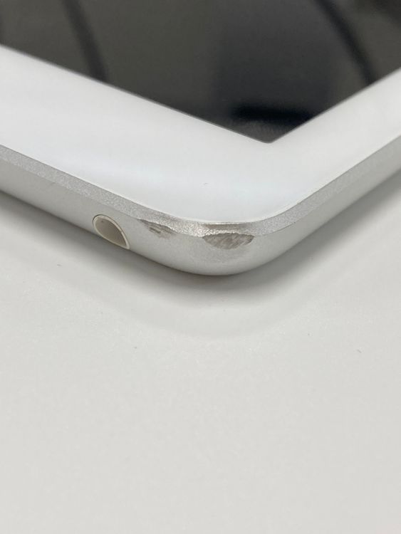 �ڥ�Х���BOX�� ����91�� Apple iPad ��5���� WiFi��ǥ� 32GB ����С�