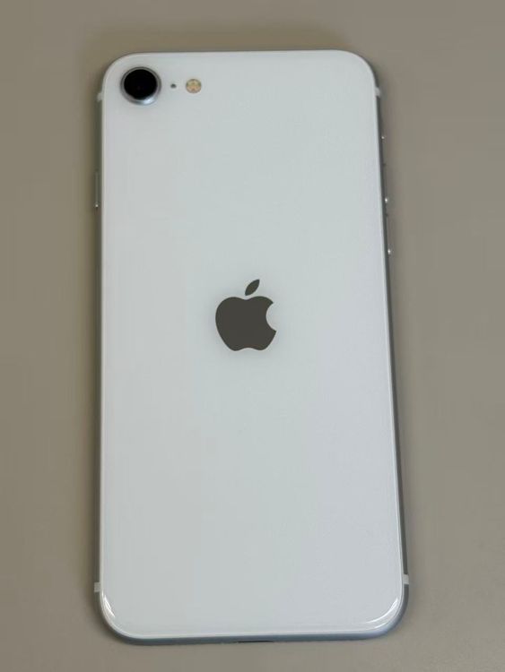 �ڥ�Х���BOX�ۿ���Ʊ���� ����100%SIM�ե꡼iPhone SE(��2����) 64GB