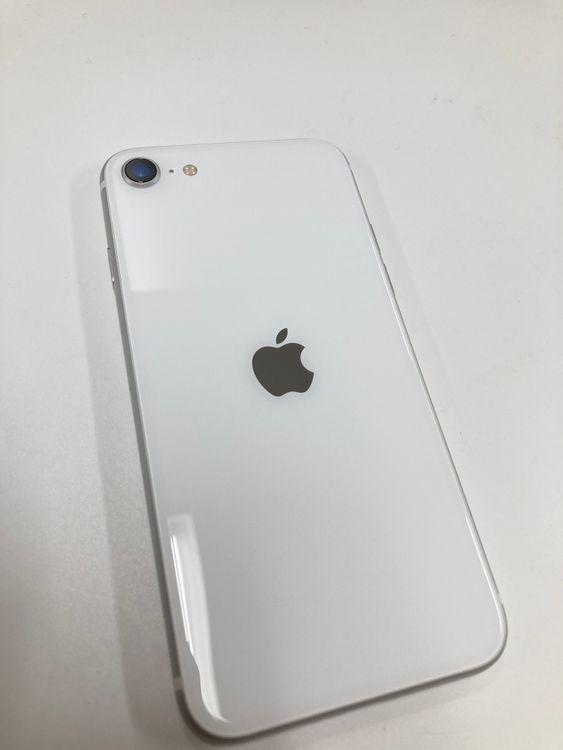 �ڥ�Х���BOX������97%SIM�ե꡼ iPhone SE2 ��2���� 64GB �ۥ磻��