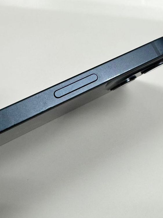 ڥХBOX 84%SIMե꡼ iPhone13 128GB ߥåɥʥ