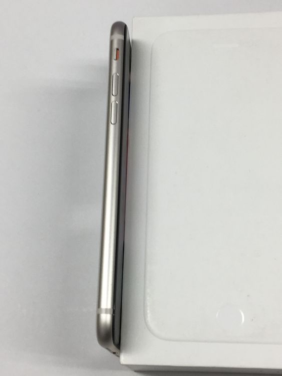 �ڥ�Х���BOX�ۿ���Ʊ�� ����100�� SIM�ե꡼ iPhone SE ��3���� 64GB