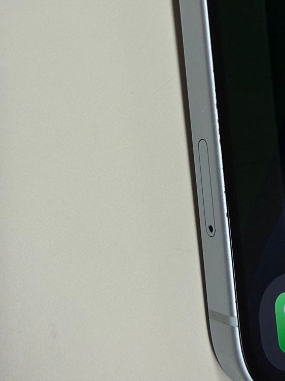 �ڥ�Х���BOX�� ����90%SIM�ե꡼ iPhone15 128GB �֥롼