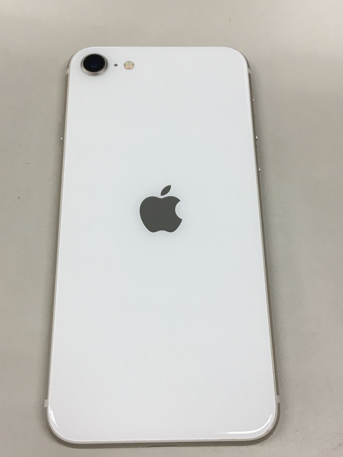 ムスビー｜【モバイルBOX】電池84%SIMフリー iPhone SE(第3世代