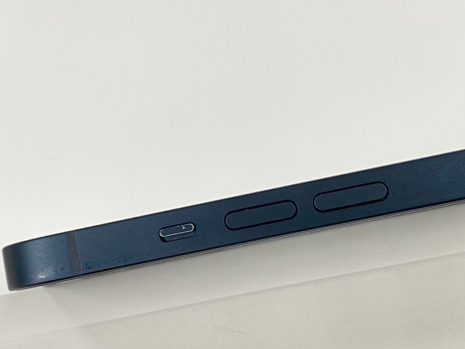 ムスビー｜【モバイルBOX】電池88%SIMフリー iPhone13 128GB