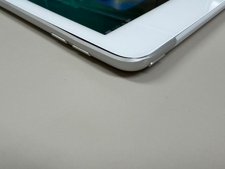 ���� ����84% SIM�ե꡼iPad (��8����) 32GB ����С�