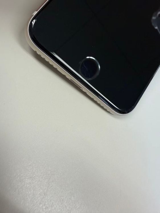 �ڥ�Х���BOX������ ����100%SIM�ե꡼ iPhone SE(�裳����) 64GB