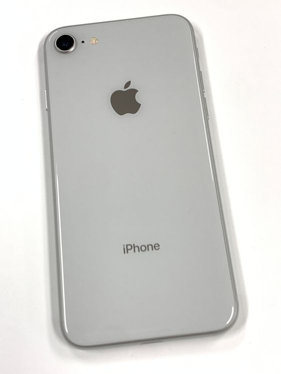 ڥХBOX۶ 100%SIMե꡼ iPhone8 64GB Silver
