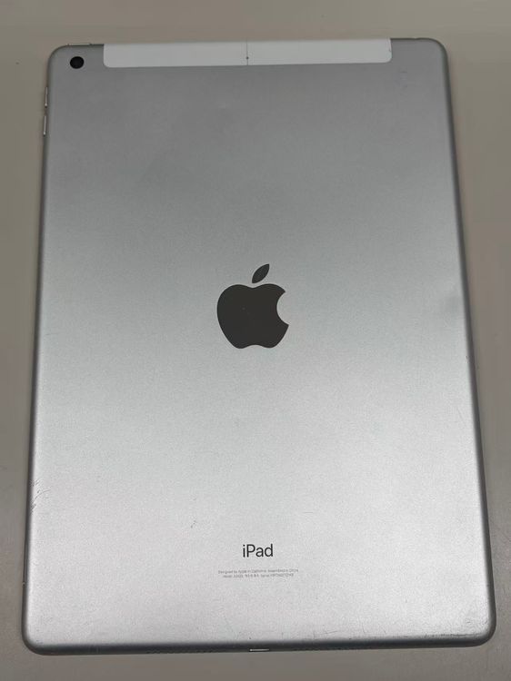 ����71%  SIM�ե꡼iPad (��8����) 128GB ����С�