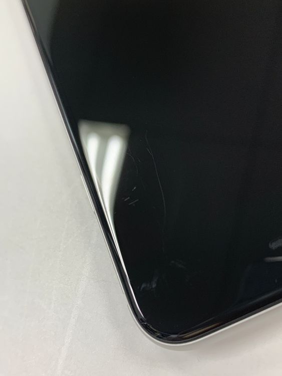 �ڥ�Х���BOX������ ����92%SIM�ե꡼ iPhone SE2 ��2���� 64GB �ۥ磻��