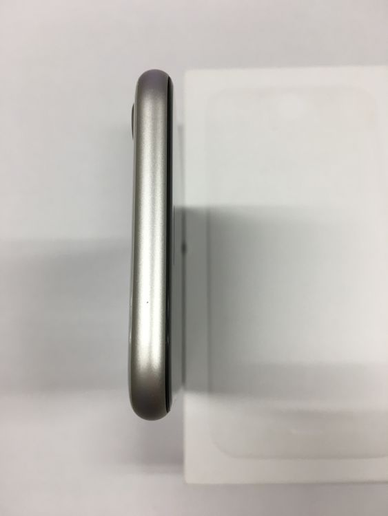 �ڥ�Х���BOX�۱վ����� iPhone SE3 ��3���� 64GB SIM�ե꡼ �������饤��