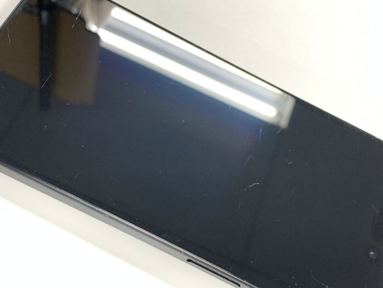 �ڥ�Х���BOX�� ����84%SIM�ե꡼ iPhone15 128GB �֥�å�