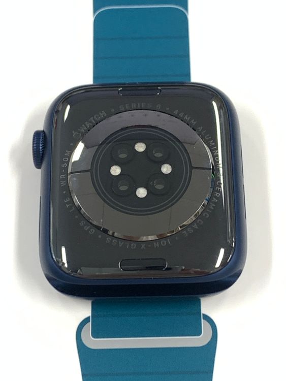 ����Ʊ�͡�����100% AppleWatch Series 6 GPS+ Cellular 44mm