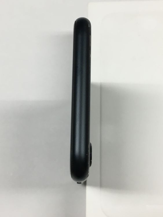 �ڥ�Х���BOX������86�� iPhone SE3 ��3���� 64GB SIM�ե꡼ �ߥåɥʥ���