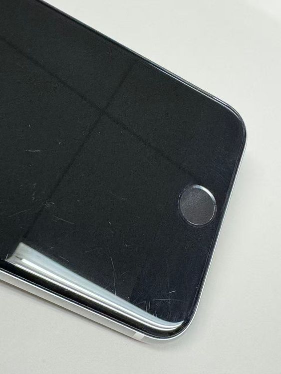 ڥХBOX SIMե꡼iPhone SE(裲) 64GB ۥ磻