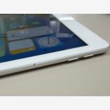 ����9��% SIM�ե꡼iPad (��5����) 32GB ����С�