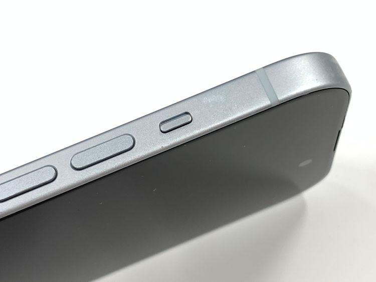 �ڥ�Х���BOX�� ����84%SIM�ե꡼ iPhone15 128GB �֥롼