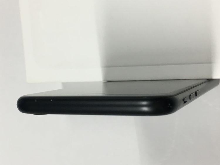 �ڥ�Х���BOX������81�� iPhone SE2 ��2���� 64GB SIM�ե꡼ �֥�å�