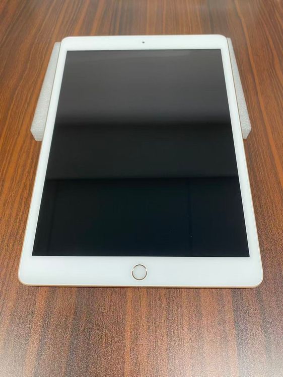 Apple iPad ��8���� Wi-Fi��128GB Gold�Ÿ�����ʤ�