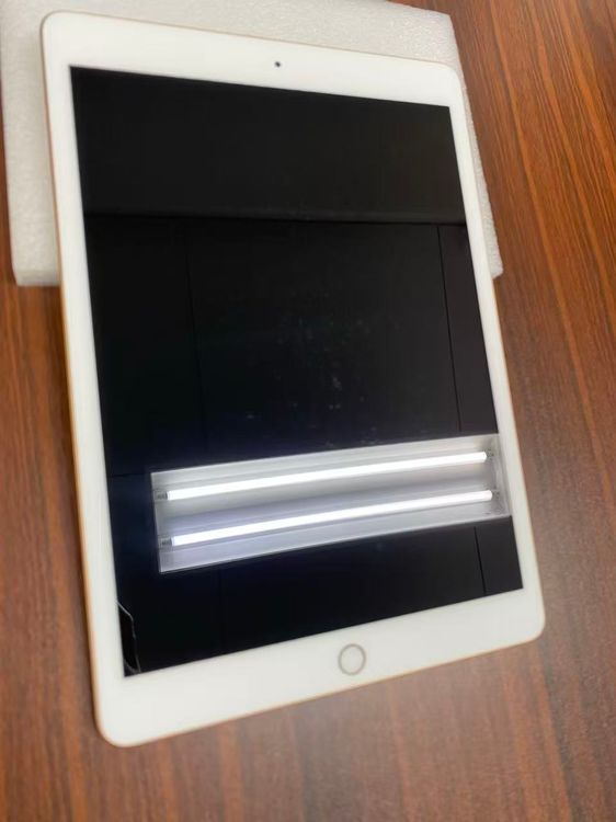 ������������86��Apple iPad ��7���� Wi-Fi��128GB Gold