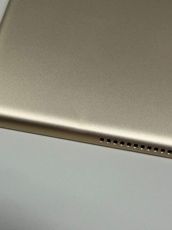 ������ ����96%  iPad Air  (��2����) 16GB ������� Wi-Fi��ǥ�