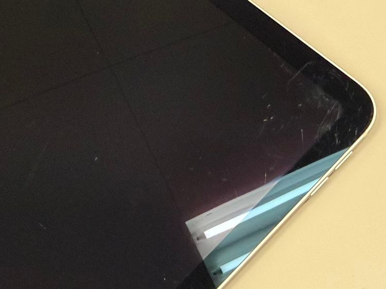 ����100% SIM�ե꡼ iPad Air ��5����  256GB �������饤��