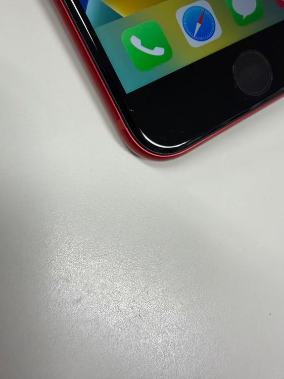 �ڥ�Х���BOX������ ����100�� SIM�ե꡼ iPhone SE ��3���� 64GB