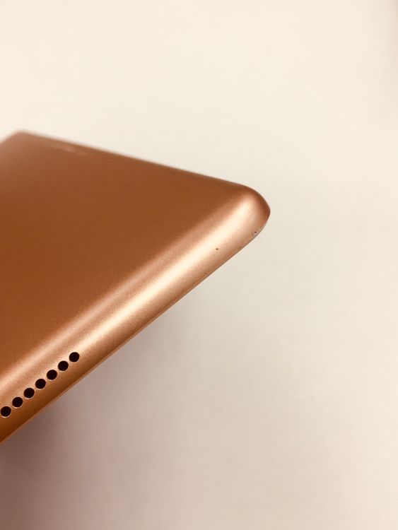 �ڥ�Х���BOX�۱վ����� ����99�� iPad ��7���� SIM�ե꡼ 32GB �������