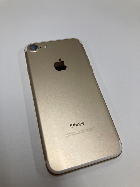 �ڥ�Х���BOX�ۿ���Ʊ�� ����85%SIM�ե꡼ iPhone7 32GB �������