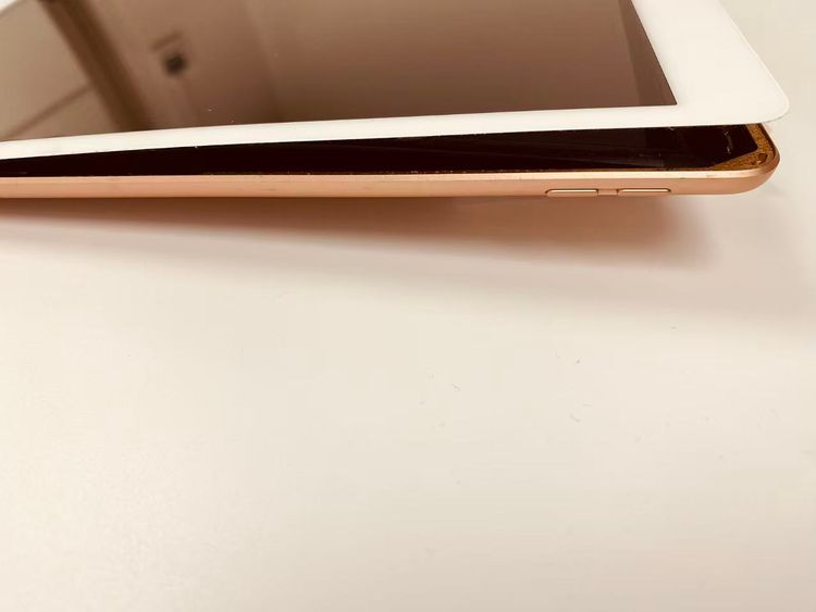 Apple iPad ��7���� Wi-Fi��128GB Gold �Хåƥ꡼��ĥ