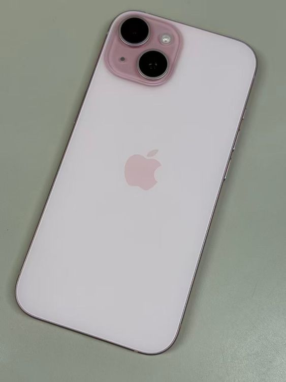 �ڥ�Х���BOX�۶����� ����88%SIM�ե꡼ iPhone15 128GB �ԥ�