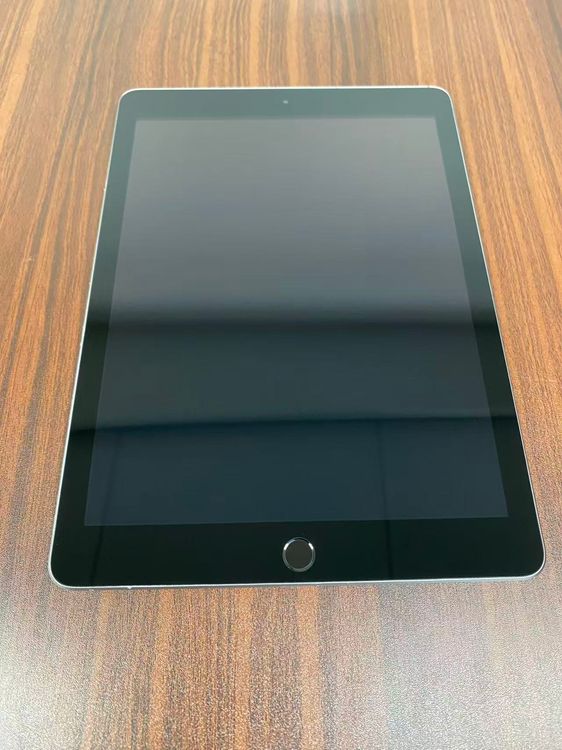 Apple iPad ��6���� Wi-Fi 128GB Space gray �����꽼�Ÿ��԰���