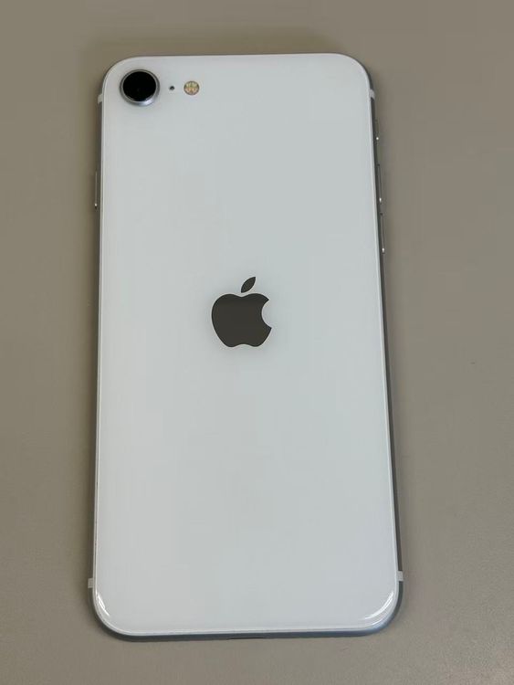 �ڥ�Х���BOX�۶����� ����91%SIM�ե꡼iPhone SE(��2����) 64GB