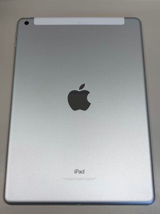 ������ SIM�ե꡼iPad (��6����) 128GB ����С�����������