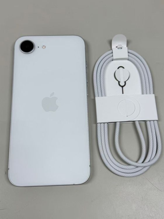 【モバイルBOX】新品同様品 電池100%SIMフリー iPhone16e 128GB ホワイト