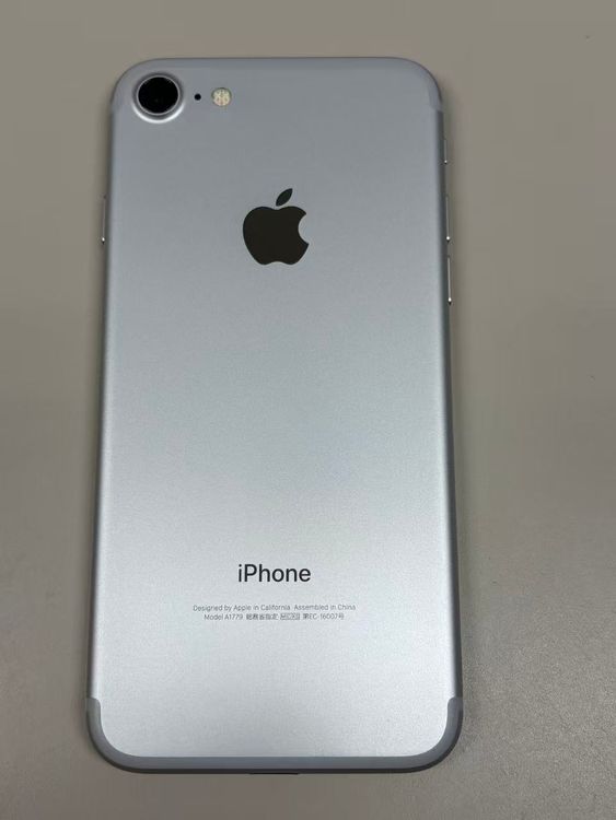 �ۤܿ��� ����100% SIM�ե꡼ iPhone7 32GB ����С�