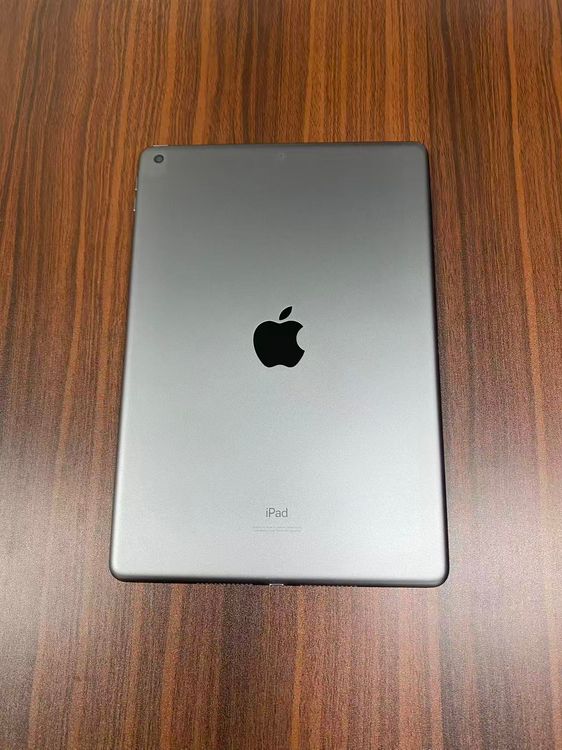 ��������Apple iPad ��8���� Wi-Fi��128GB Space gray �Ÿ�����ʤ�