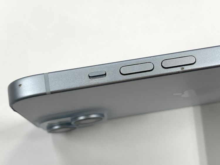 �ڥ�Х���BOX�� ����82%SIM�ե꡼ iPhone15 128GB �֥롼