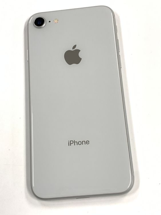 �ڥ�Х���BOX������ ����77% SIM�ե꡼ iPhone8 64GB Silver