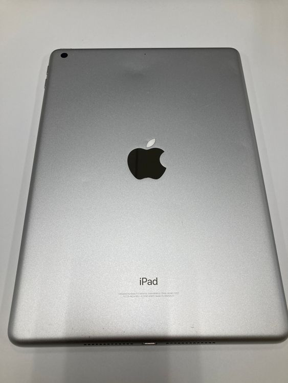 �ڥ�Х���BOX�� ����91�� Apple iPad ��5���� WiFi��ǥ� 32GB ����С�
