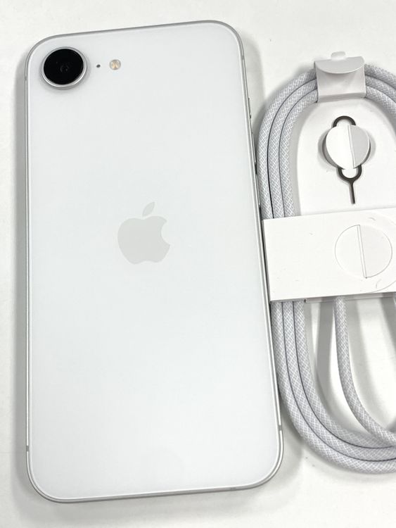 �ڥ�Х���BOX�ۿ���Ʊ�� ����100%SIM�ե꡼ iPhone16e 256GB���ۥ磻��