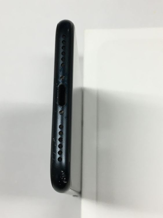 �ڥ�Х���BOX������86�� iPhone SE3 ��3���� 64GB SIM�ե꡼ �ߥåɥʥ���