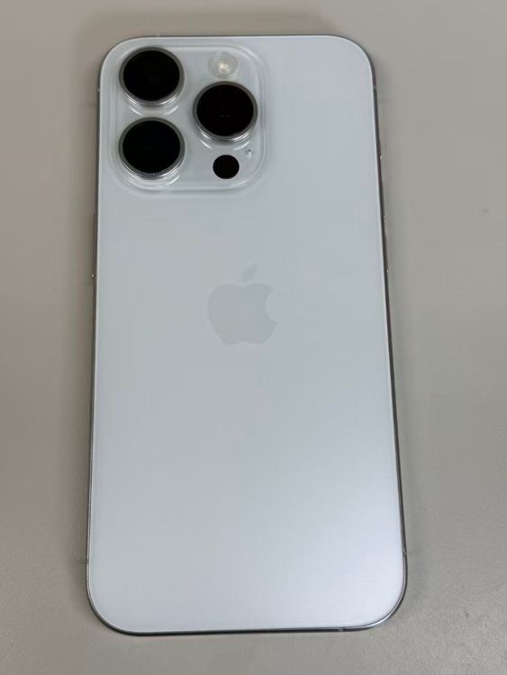 �ڥ�Х���BOX�۶����� ����89%SIM�ե꡼ iPhone15 Pro 256GB �ۥ磻��