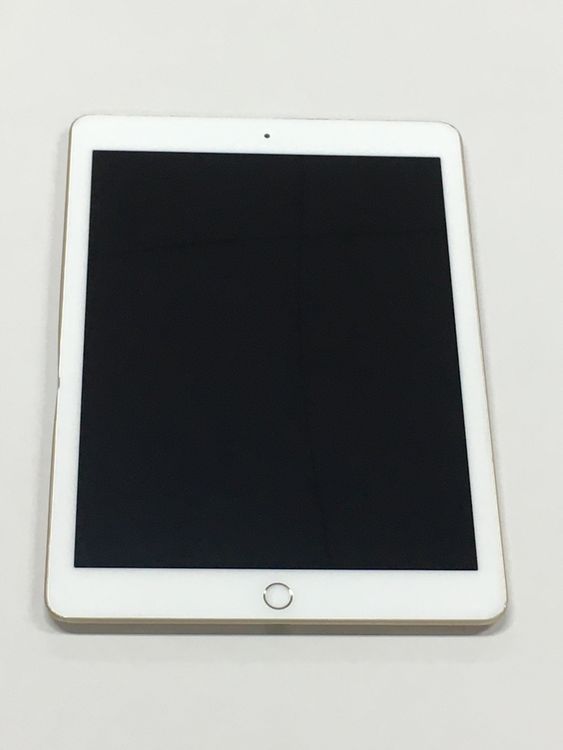�ڥ�Х���BOX������87�� Apple iPad ��5���� WiFi��ǥ� 128GB �������