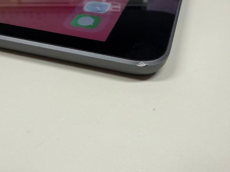 ����80% SIM�ե꡼iPad (��8����) 32GB ���ڡ�������