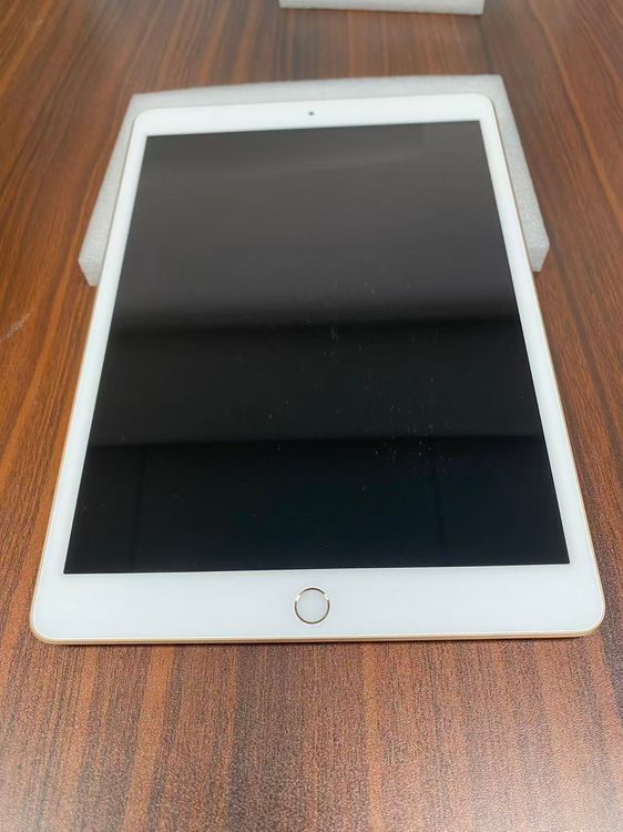 ������������86��Apple iPad ��7���� Wi-Fi��128GB Gold