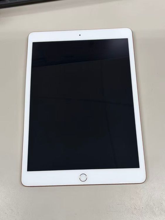 ���� Apple iPad ��8���� Wi-Fi��128GB Gold �Хåƥ꡼��ĥ