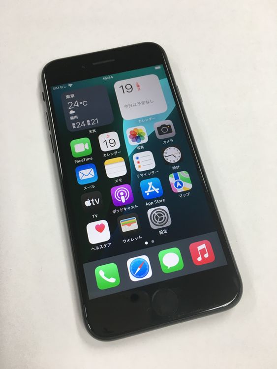 �ڥ�Х���BOX�� ����100��SIM�ե꡼ iPhone SE(��2����)  64GB �֥�å�